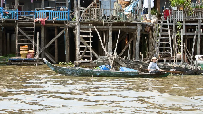 Kampong Khleang, est l'un des plus grands villages flottants du Cambodge