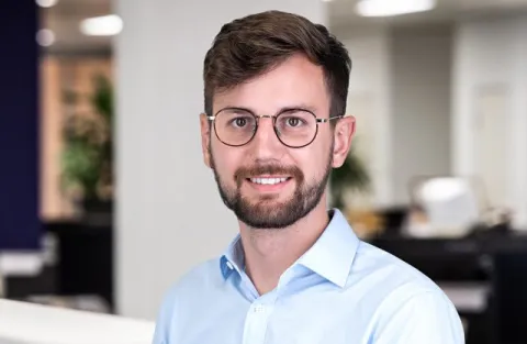 Alex Kucharski - BII